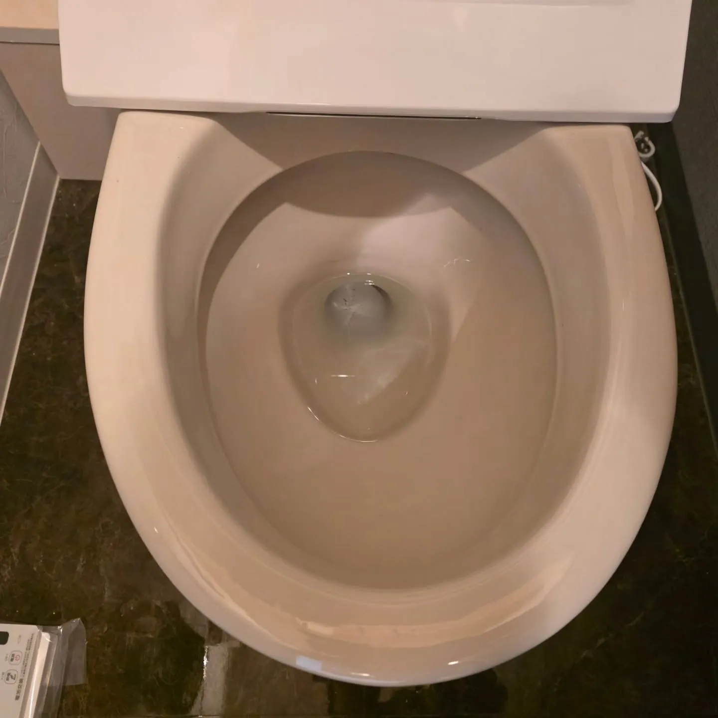 自分と汚れに厳しく、人に優しいスミレです！清掃業のプロとして...