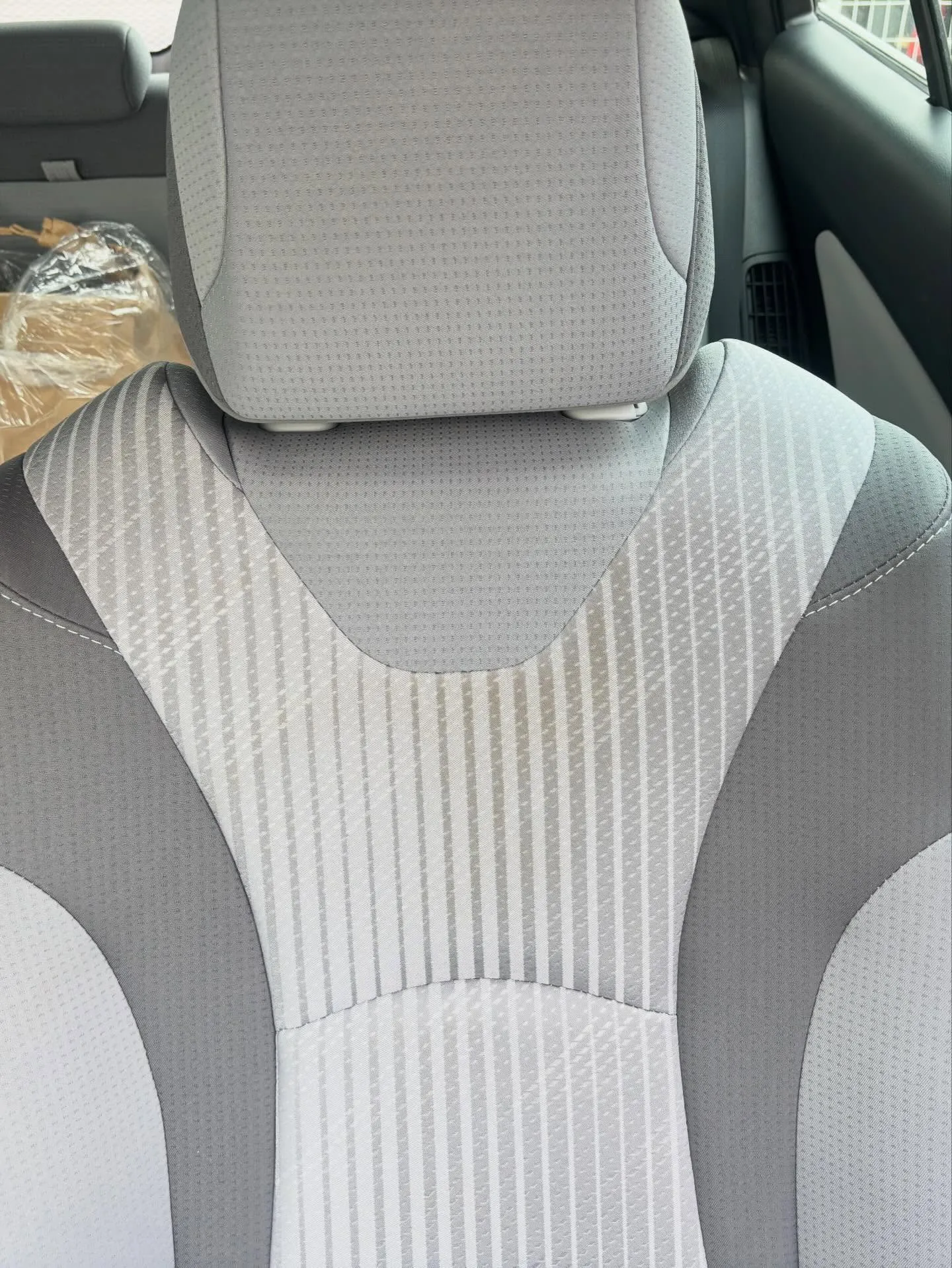 週末のお出かけ、車の中の匂いが気になりますか？それとも、その...