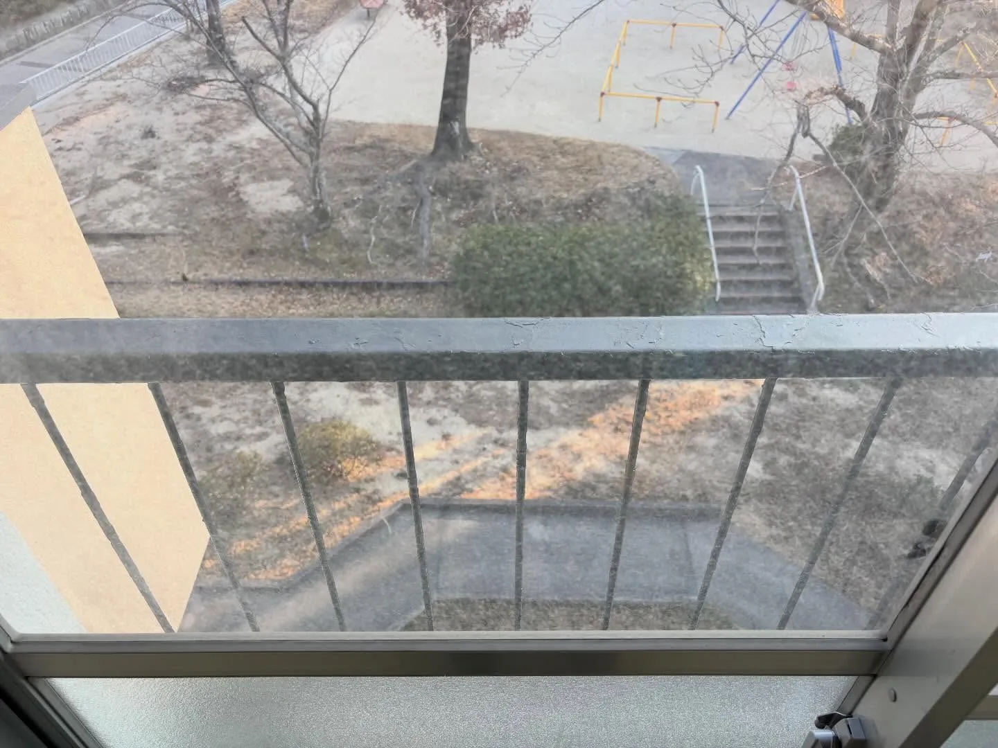 窓って、普段あまり意識しないかもしれませんが、その透明さは家...