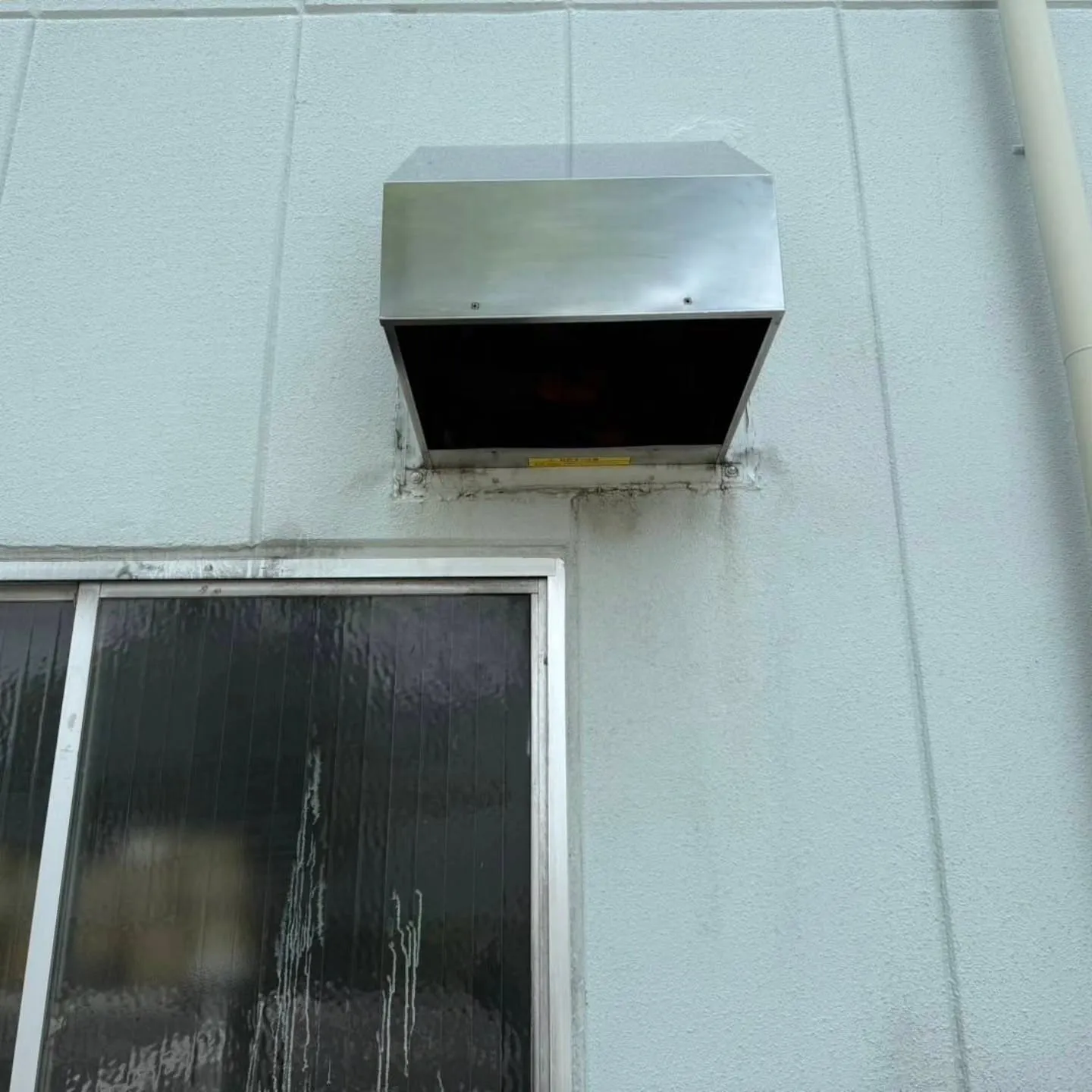 自分と汚れに厳しく、人に優しいスミレです!自動車部品製造工場...