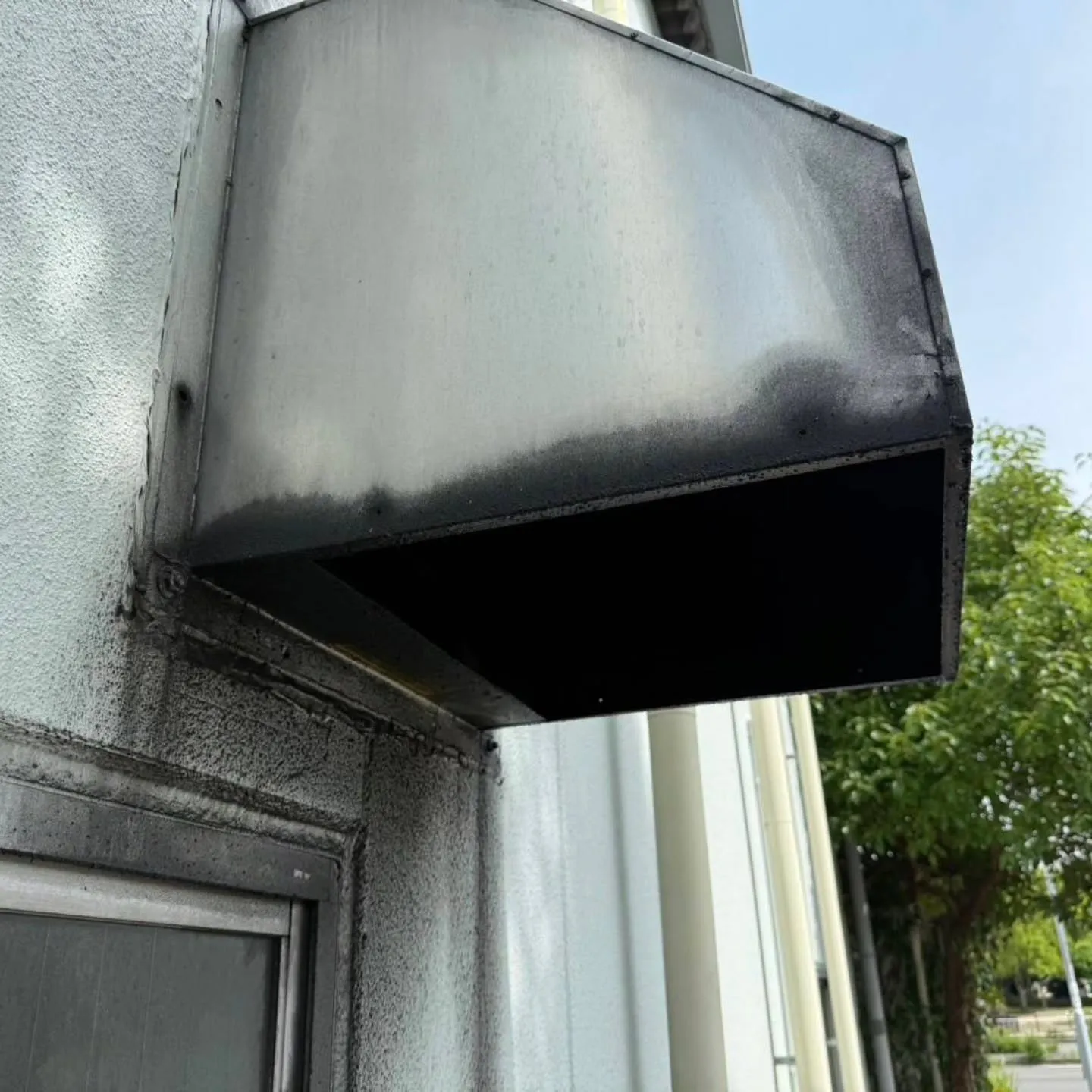 自分と汚れに厳しく、人に優しいスミレです!自動車部品製造工場...