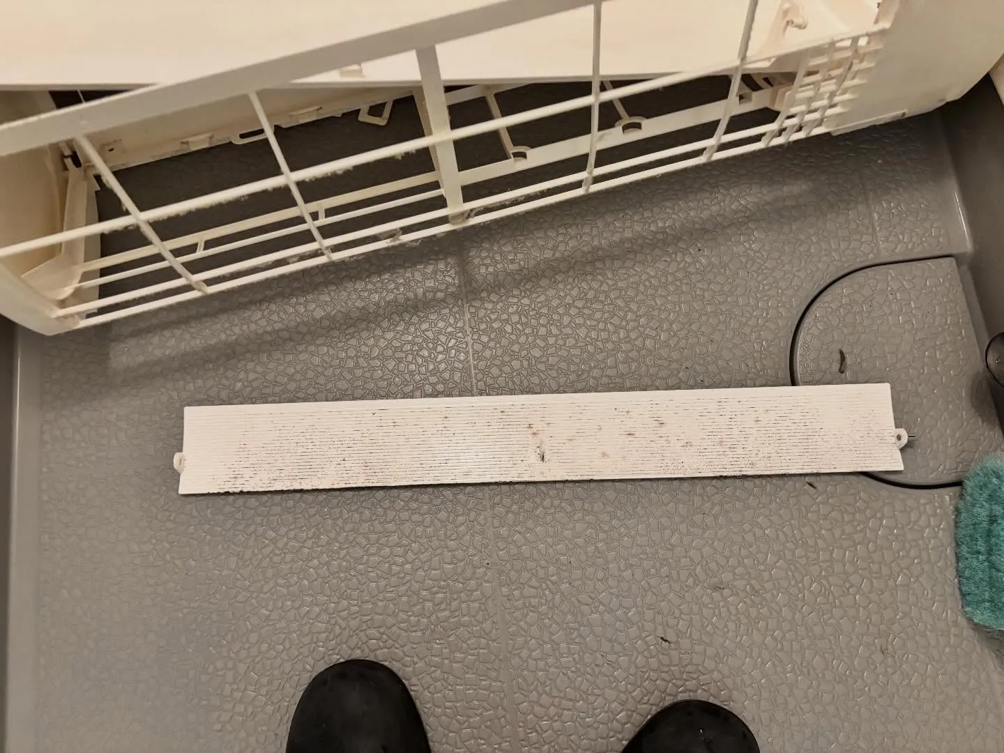 エアコンクリーニングしてますか？フィルターに溜まったカビや埃...