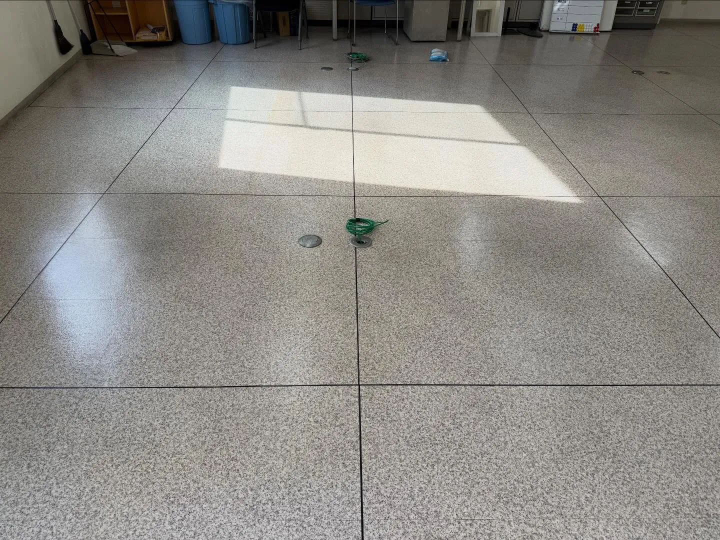 こんにちは！汚れに厳しく、人に優しいスミレです！今日も事務所...