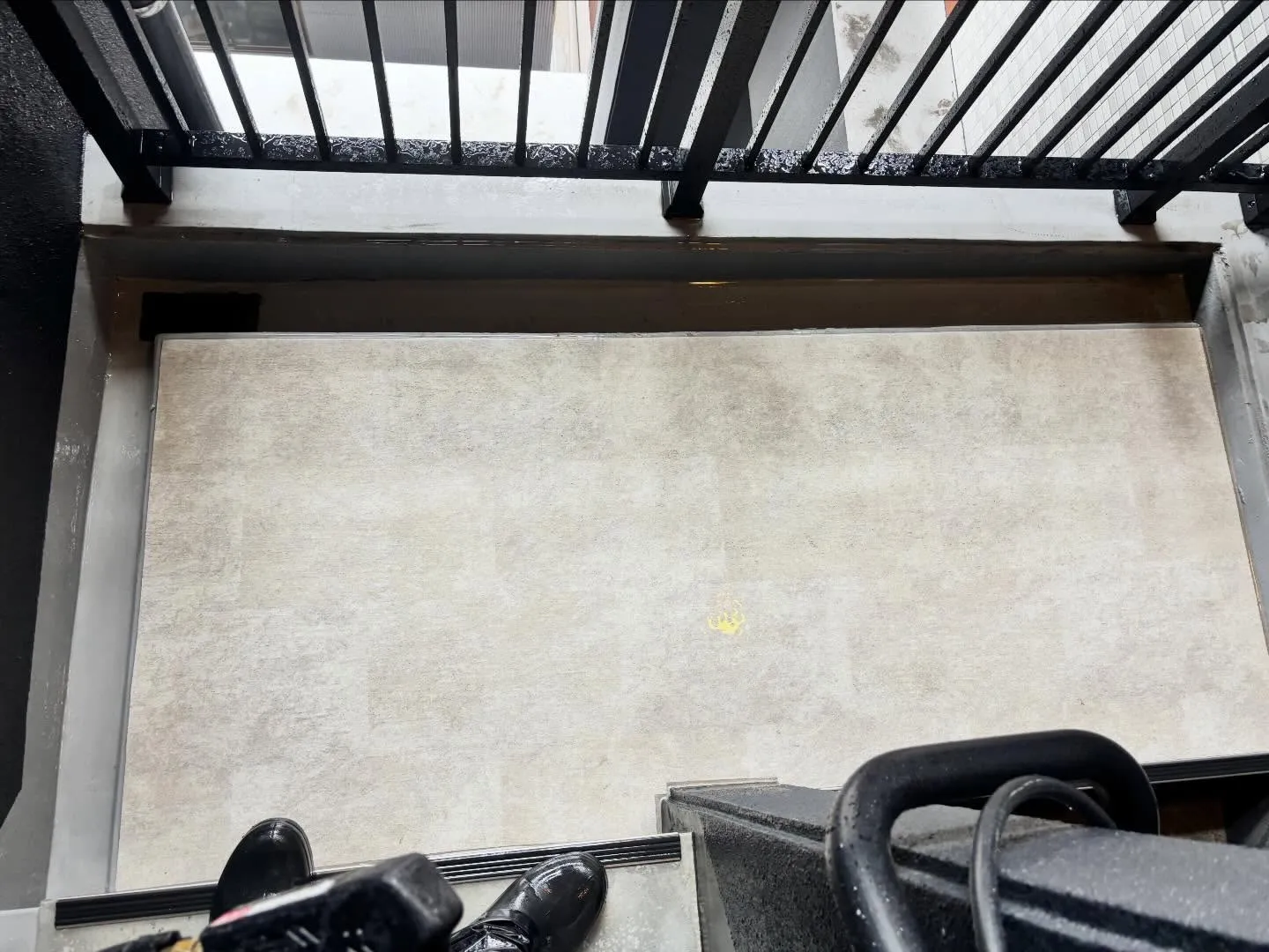 忙しい日常の中で、ふと気が付くと、マンションの共用部分がなん...