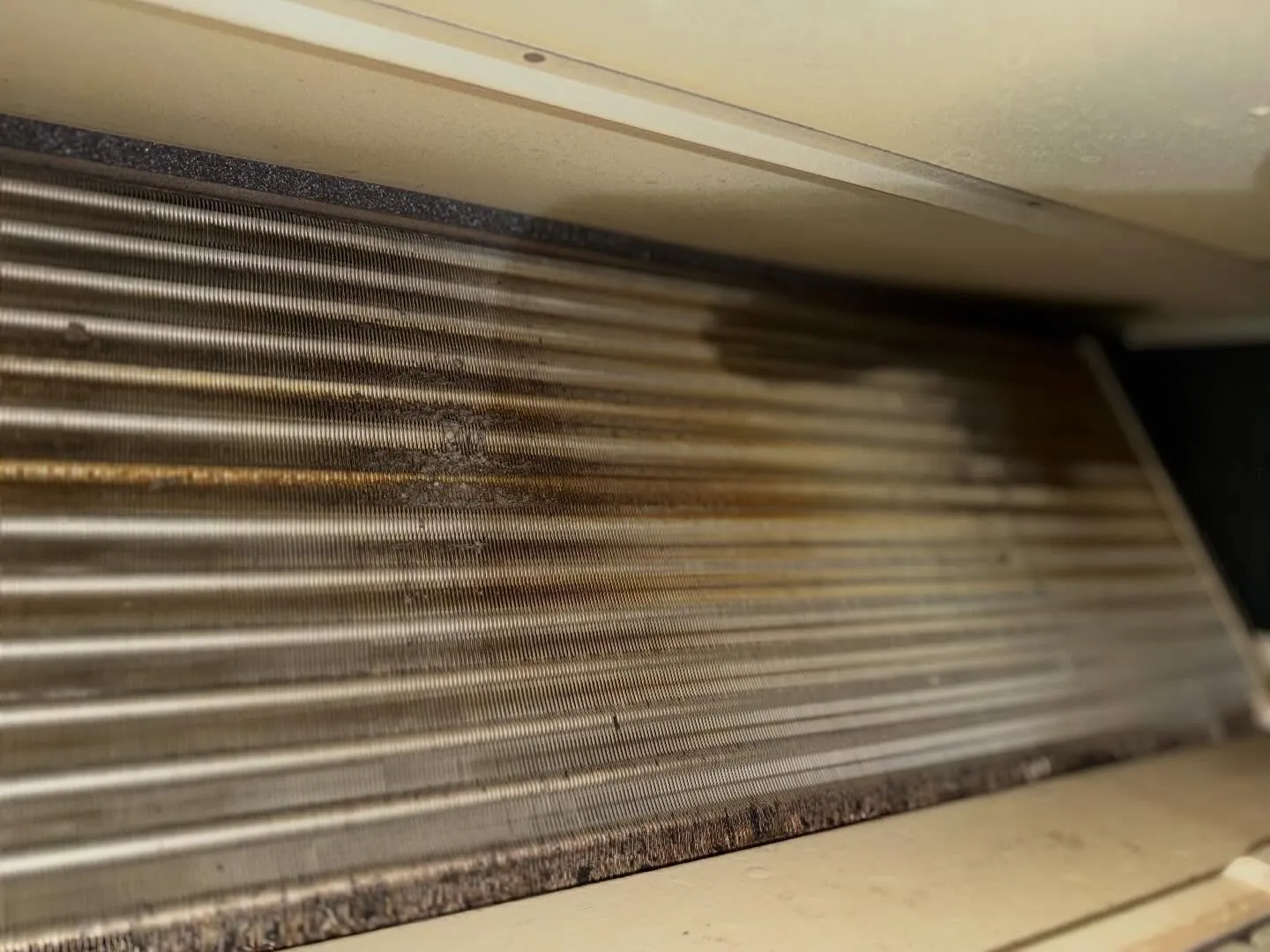 お部屋の空気、毎日新鮮に保てていますか？ビルトインエアコンで...