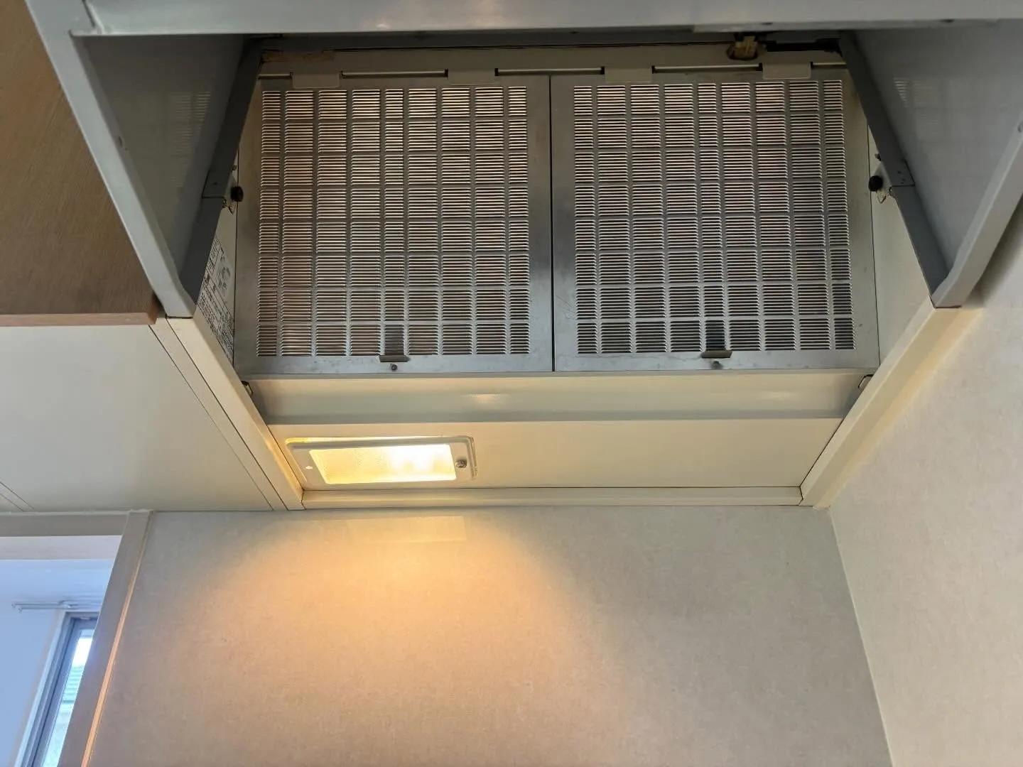 その油汚れ、もう悩まなくて大丈夫です！あなたのキッチンをまる...