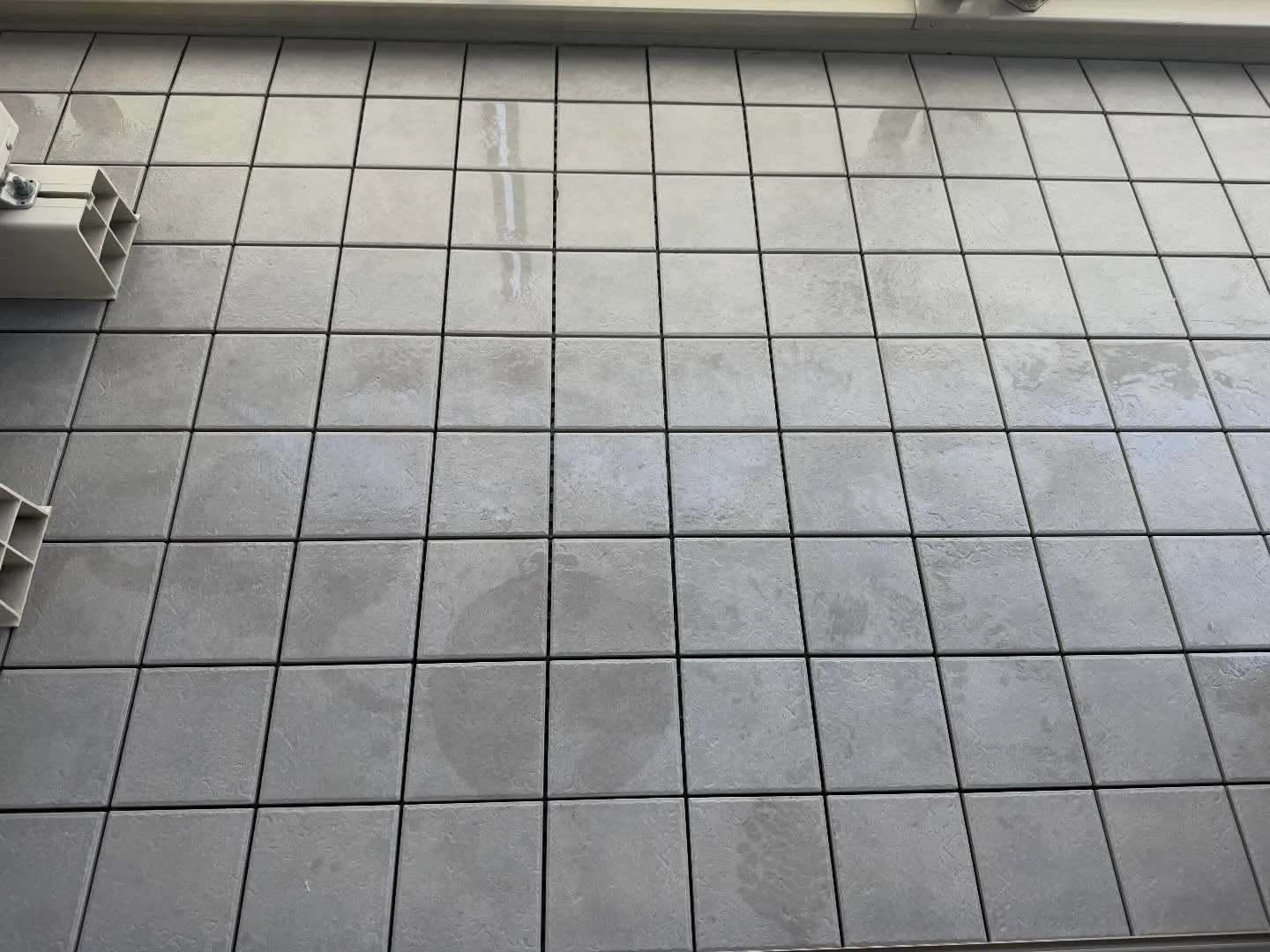 ベランダやバルコニーのお掃除、大変ですよね。