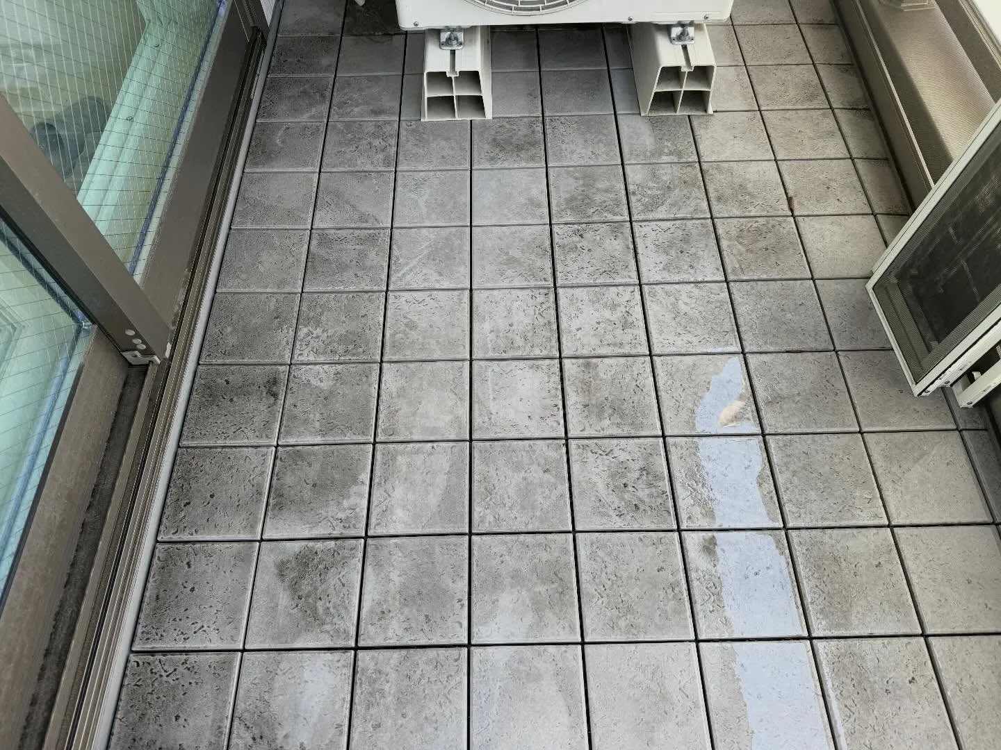 ベランダやバルコニーのお掃除、大変ですよね。