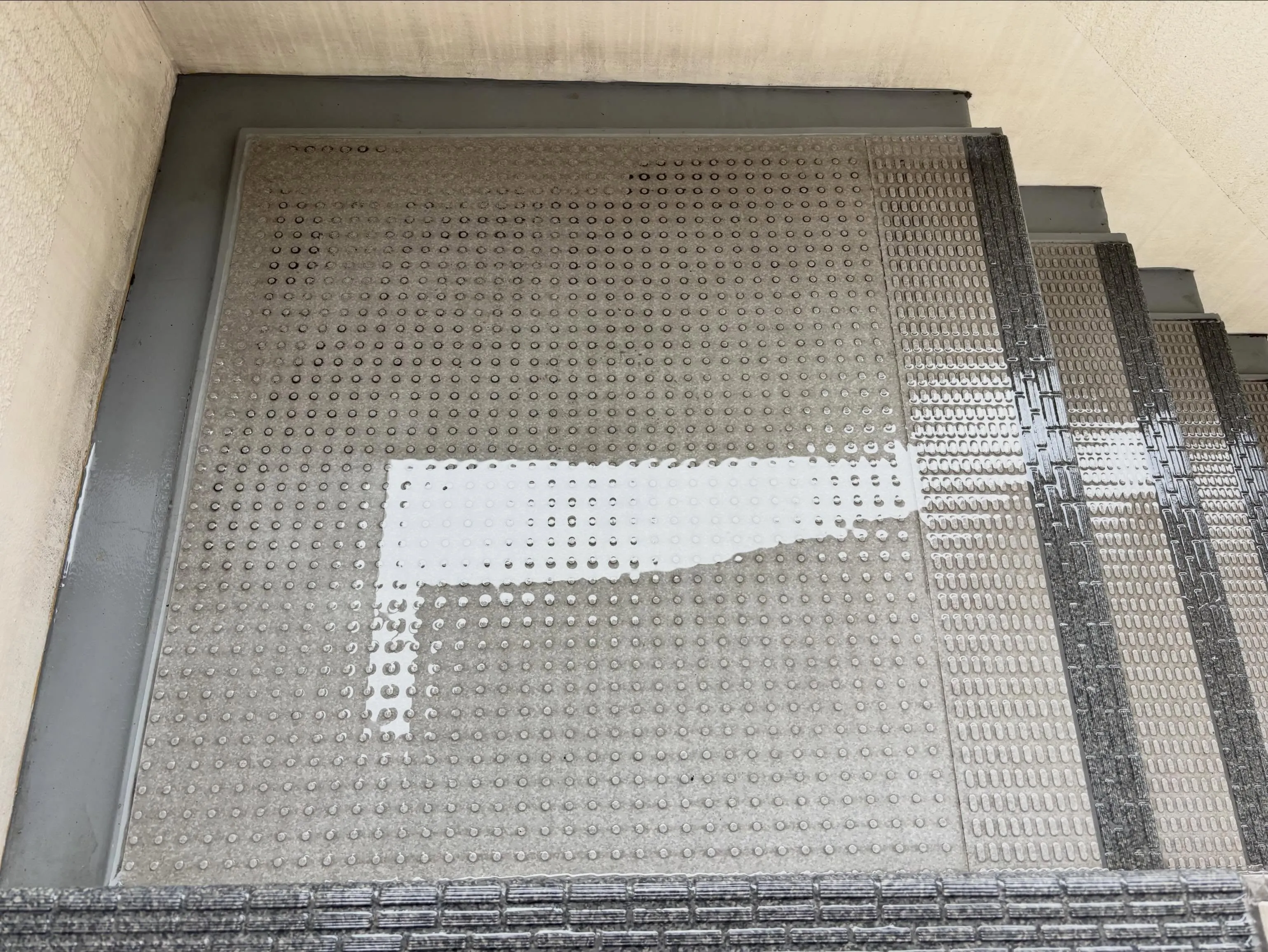 さて、このマンションの共用部分、最近いつ掃除しましたか?