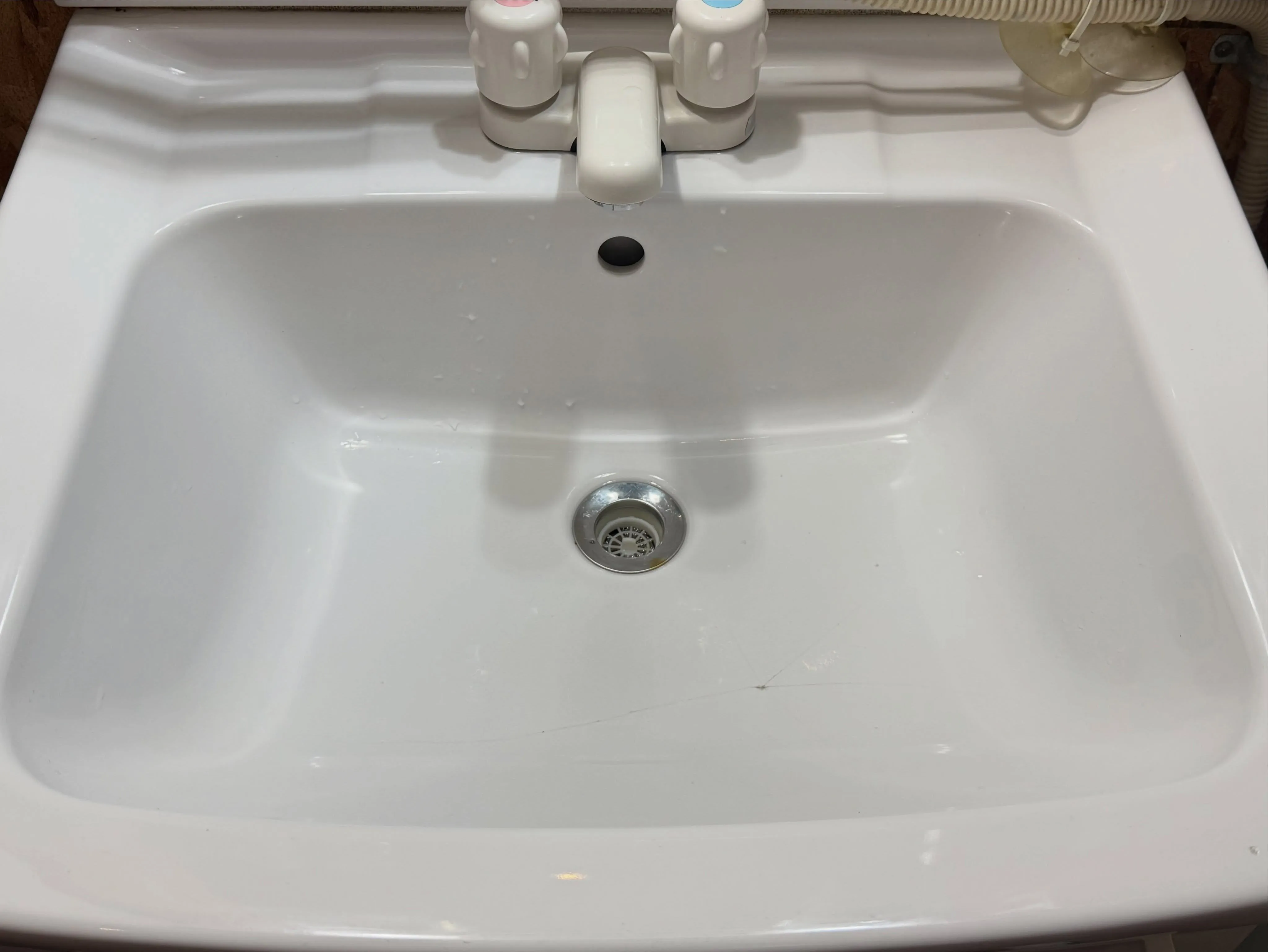 忙しい毎日で、洗面所の掃除が面倒に感じること、ありませんか？