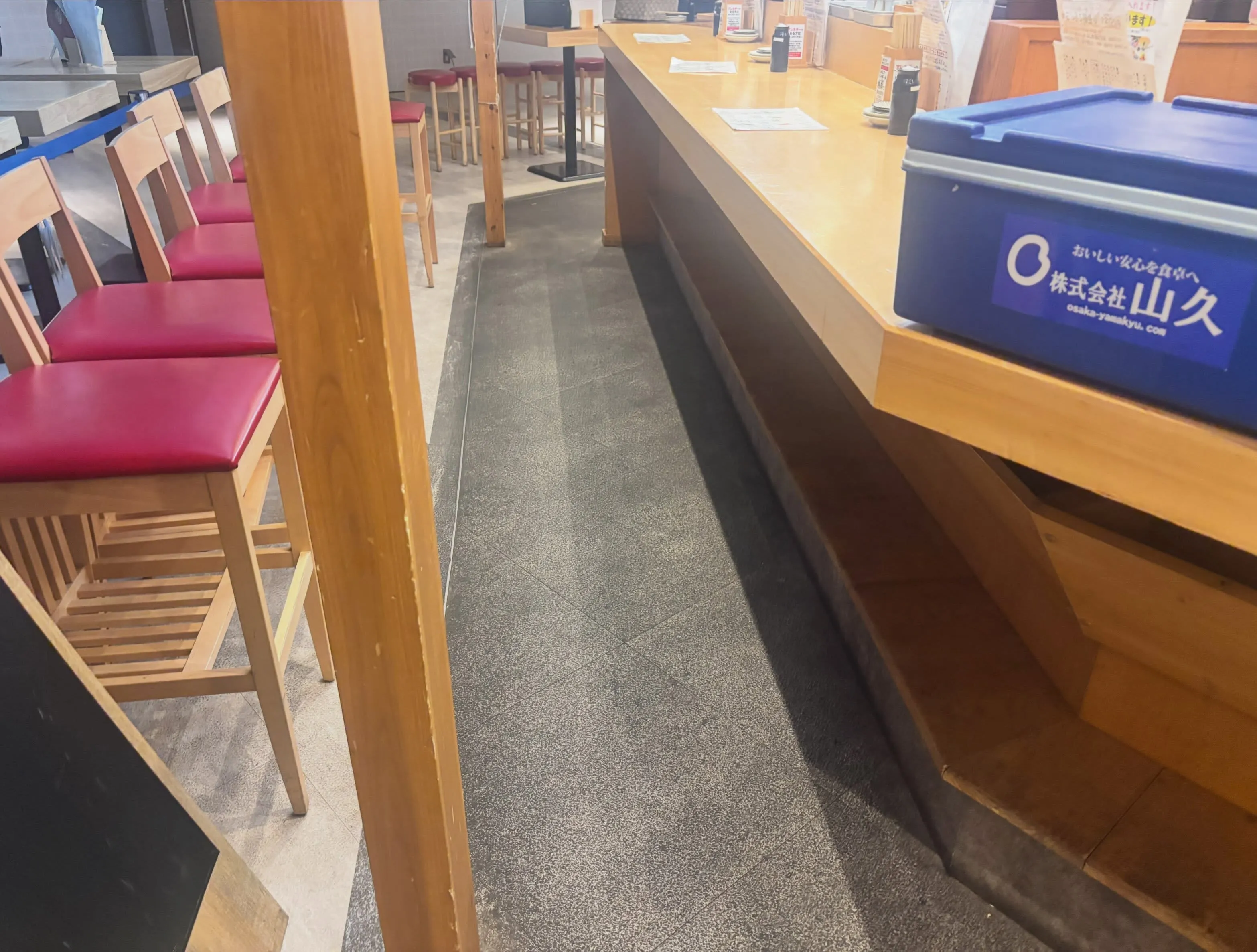 少し前の飲食店の床洗浄の続きです。